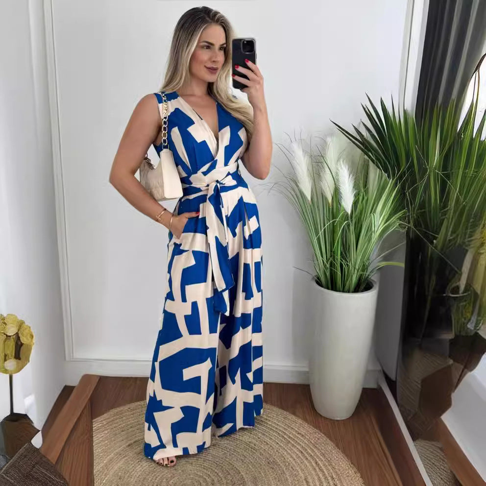 Kvinnors jumpsuit med djup V-ringning och elegant midja Mirla-Eva Jonsson