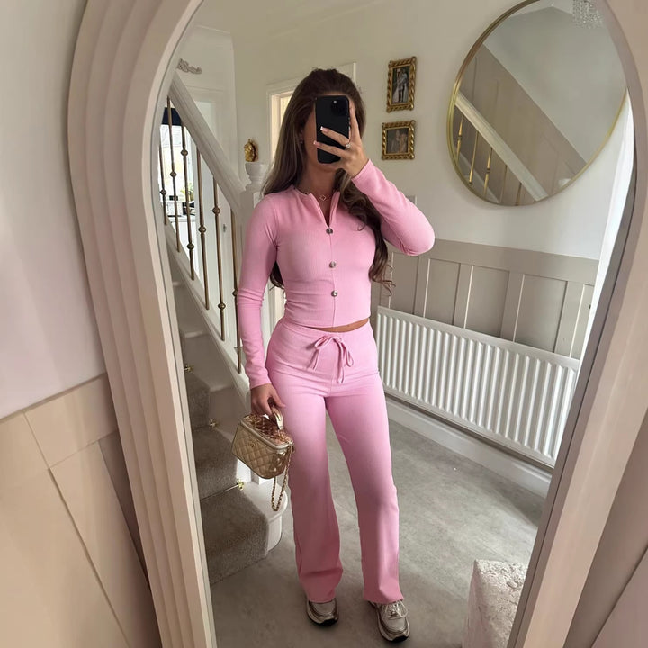 Kvinnors jumpsuit med elegant knappstängning och avslappnad skärning-Eva Jonsson