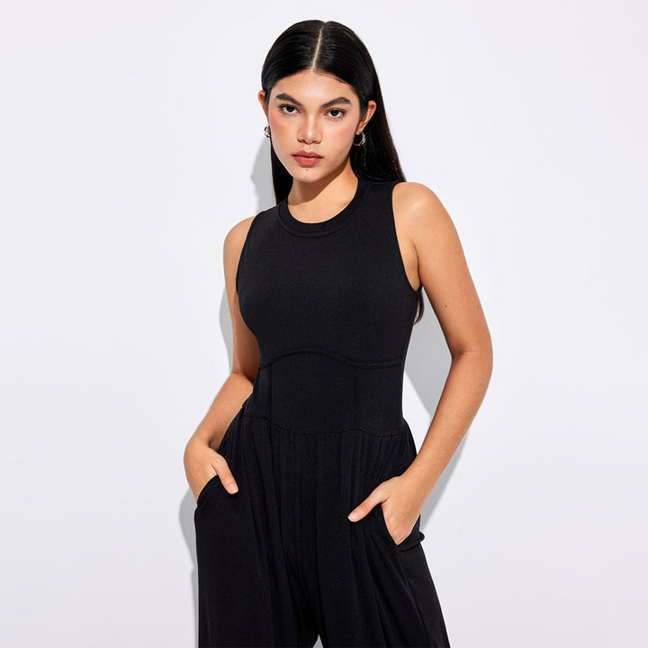 Kvinnors jumpsuit med hög midja och praktiska sidofickor Mirla-Eva Jonsson