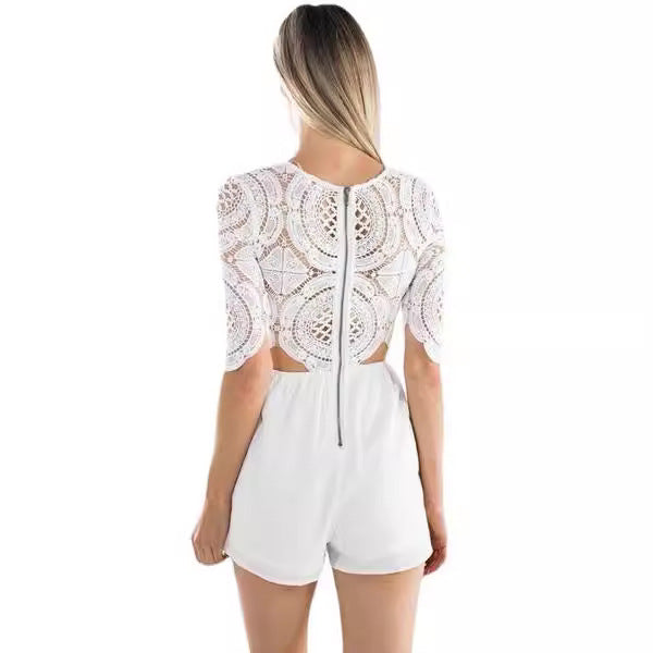 Kvinnors jumpsuit med utskärningar och eleganta spetsärmar-Eva Jonsson