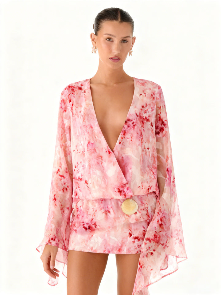 Kvinnors kimono klänning med flödande snitt och elegant V-hals-Eva Jonsson