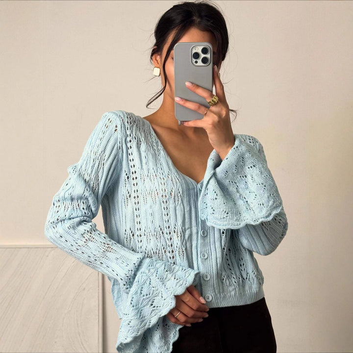 Kvinnors kofta med elegant spetsdesign och vida ärmar Mirla-Eva Jonsson