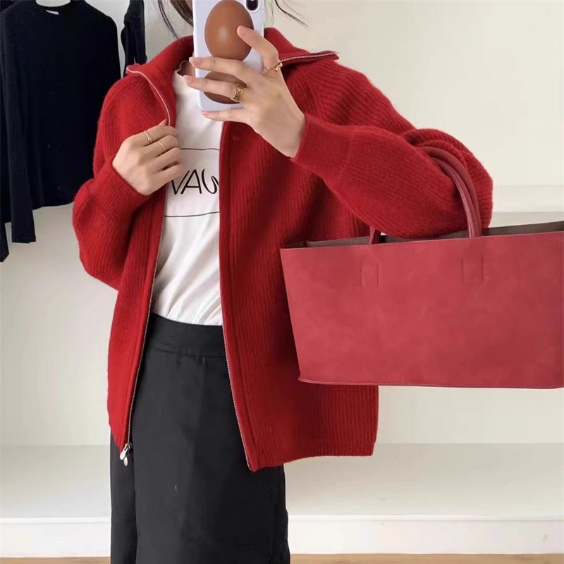 Kvinnors kofta med fastsatt dragkedja och oversized passform Mirla-Eva Jonsson