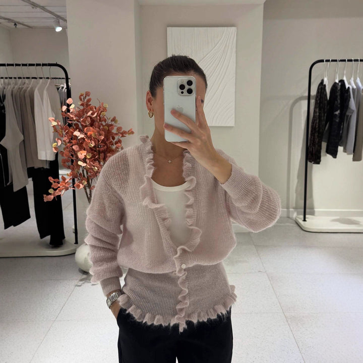 Kvinnors kofta med lekfull ruffle-design Mirla-Eva Jonsson