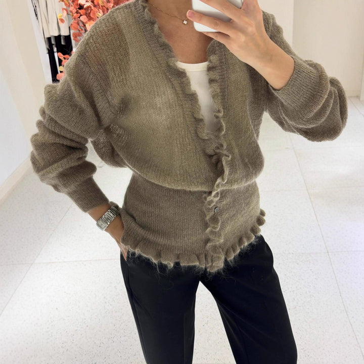 Kvinnors kofta med lekfull ruffle-design Mirla-Eva Jonsson