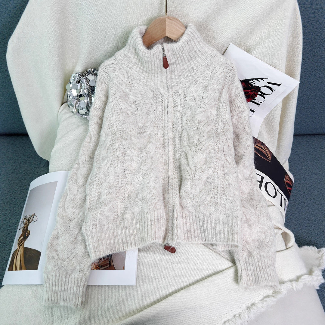 Kvinnors kofta med texturerad kabeldesign Mirla-Eva Jonsson