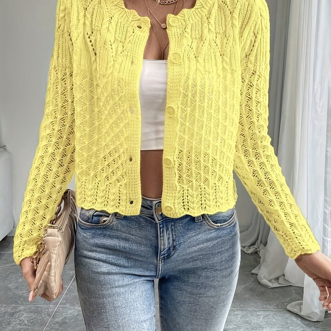 Kvinnors kofta med unik crochetsstruktur och knapplös design Mirla-Eva Jonsson