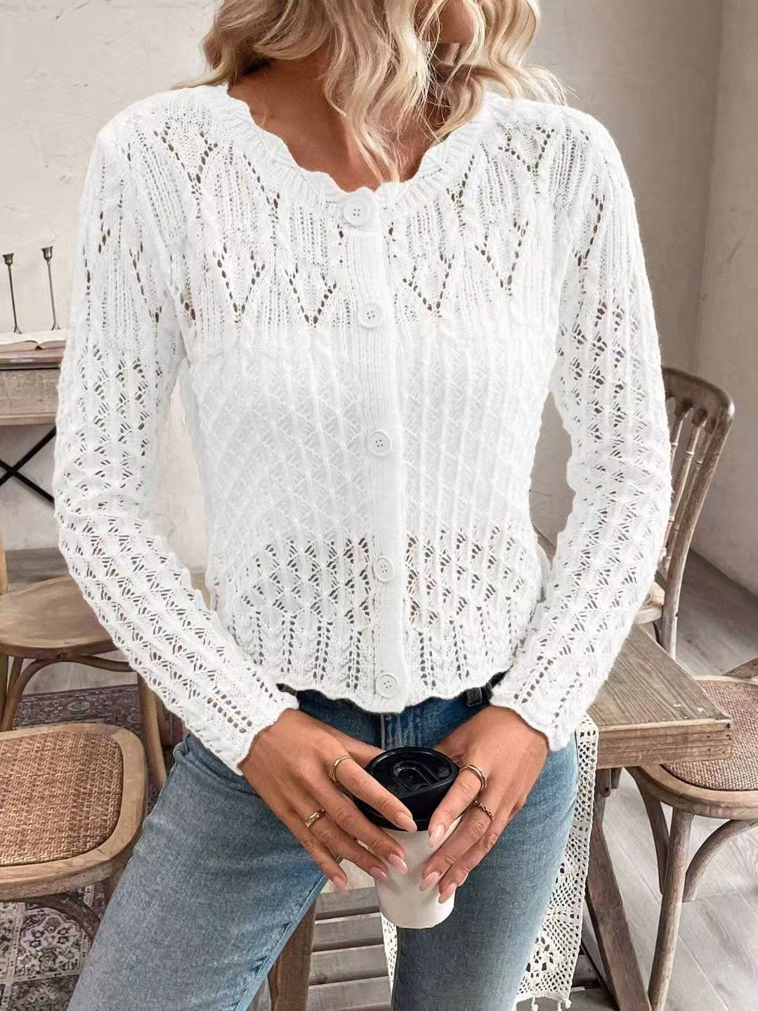 Kvinnors kofta med unik crochetsstruktur och knapplös design Mirla-Eva Jonsson