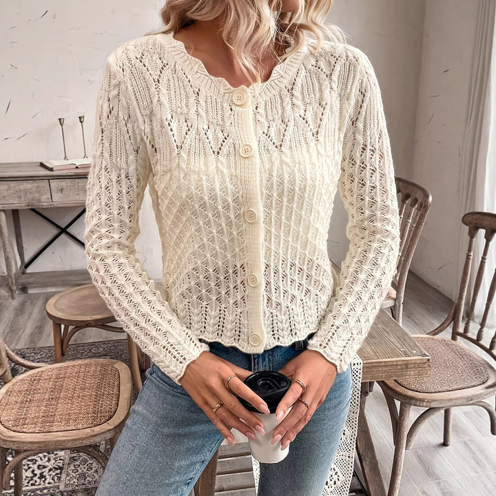 Kvinnors kofta med unik crochetsstruktur och knapplös design Mirla-Eva Jonsson