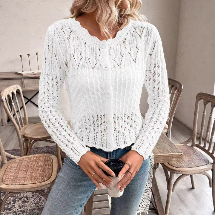 Kvinnors kofta med unik crochetsstruktur och knapplös design Mirla-Eva Jonsson
