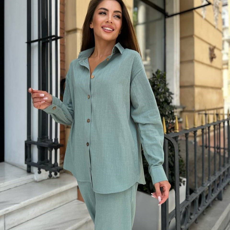 Kvinnors kombination av lös blus och vida byxor Mirla-Eva Jonsson