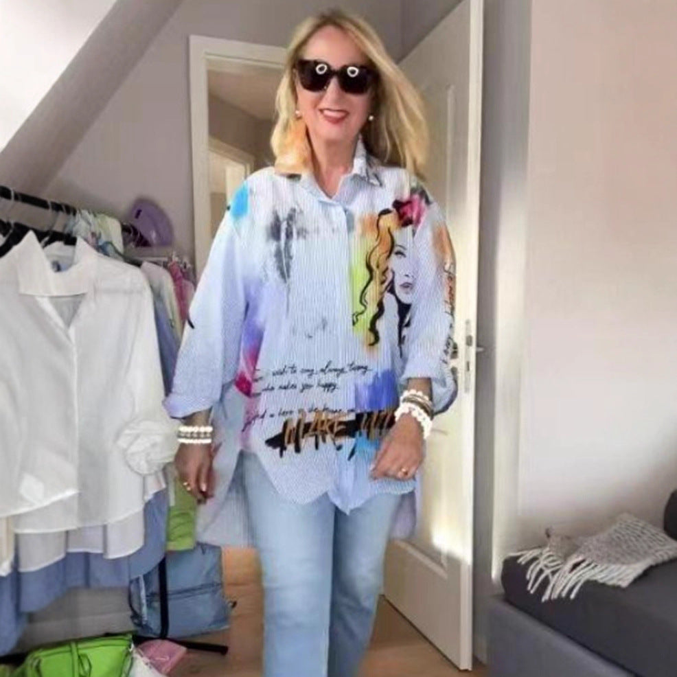 Kvinnors konstnärligt designade oversized blus med unik grafisk design Mirla-Eva Jonsson
