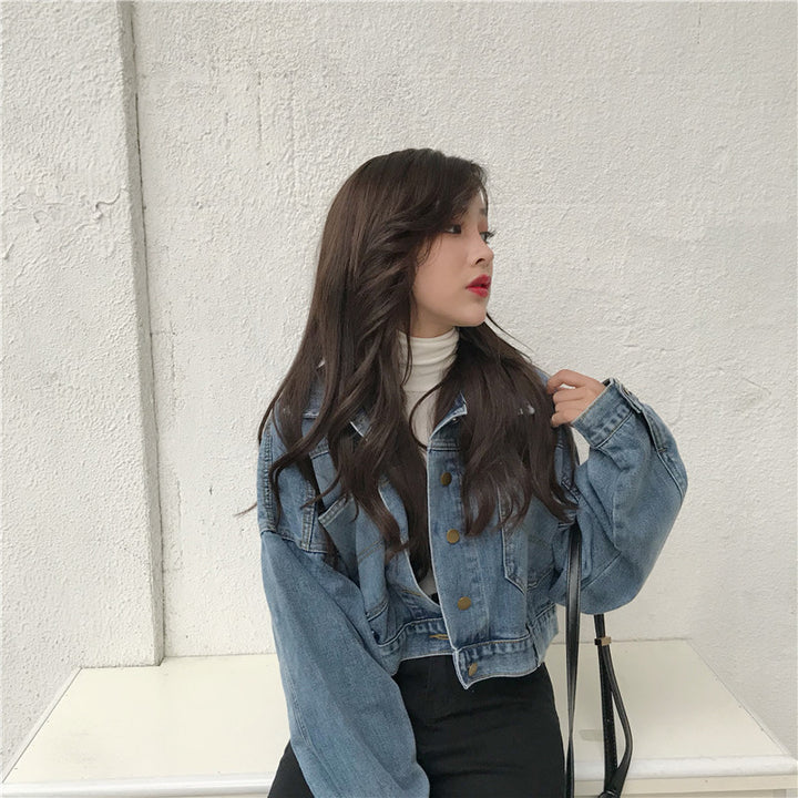 Kvinnors kort denimjacka med oversized skärning Mirla-Eva Jonsson