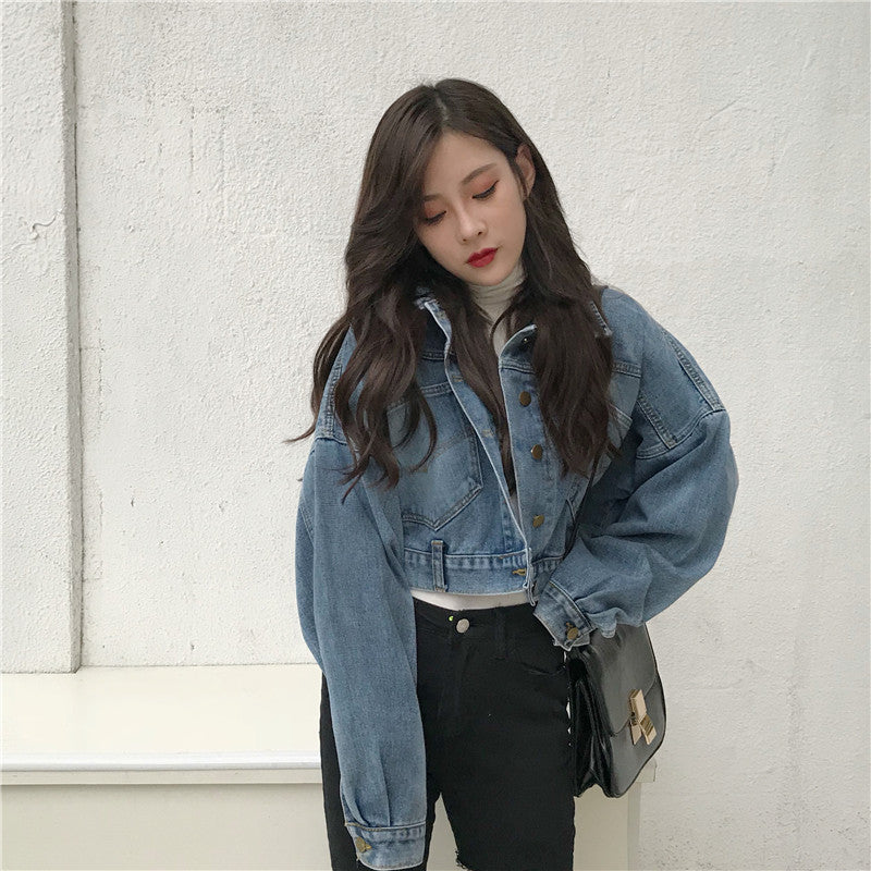 Kvinnors kort denimjacka med oversized skärning Mirla-Eva Jonsson