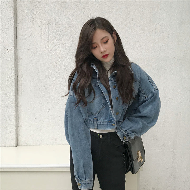 Kvinnors kort denimjacka med oversized skärning Mirla-Eva Jonsson