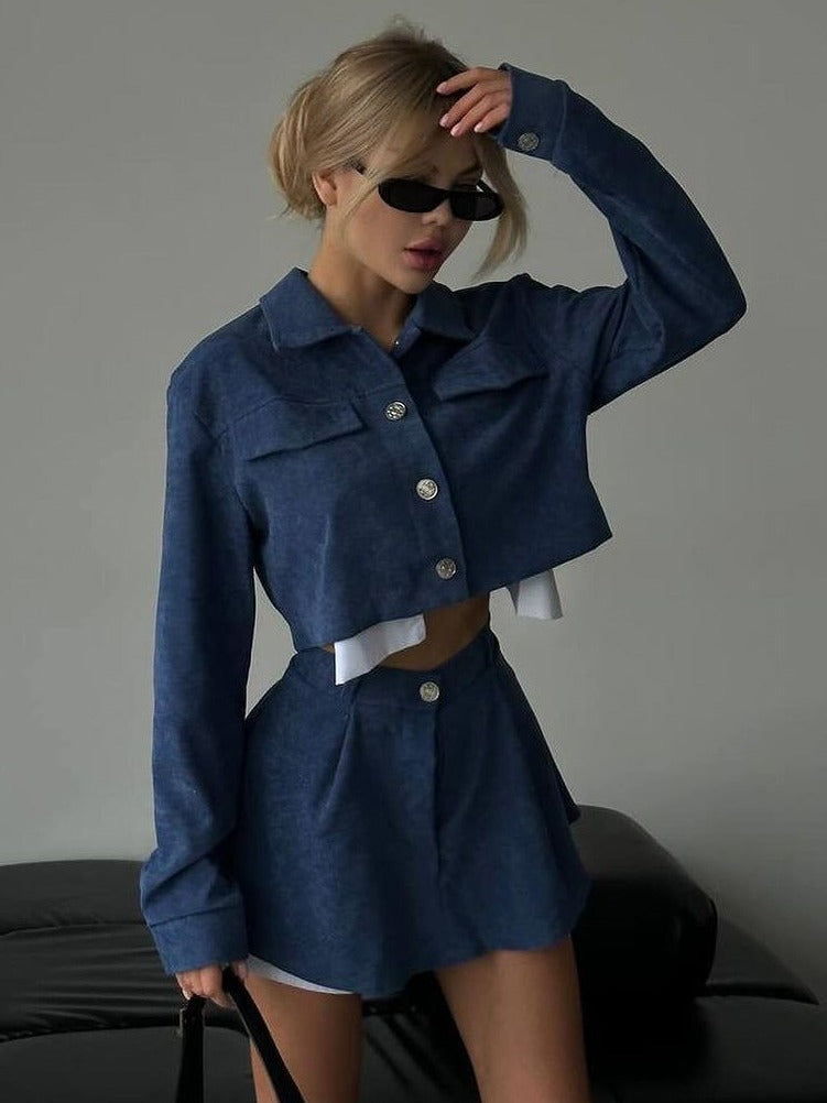 Kvinnors kort jacka med utställd kjol Mirla-Eva Jonsson
