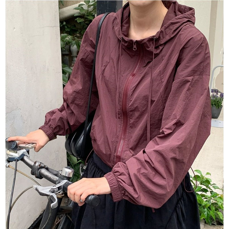 Kvinnors korta sportjacka med justerbar dragsko Mirla-Eva Jonsson