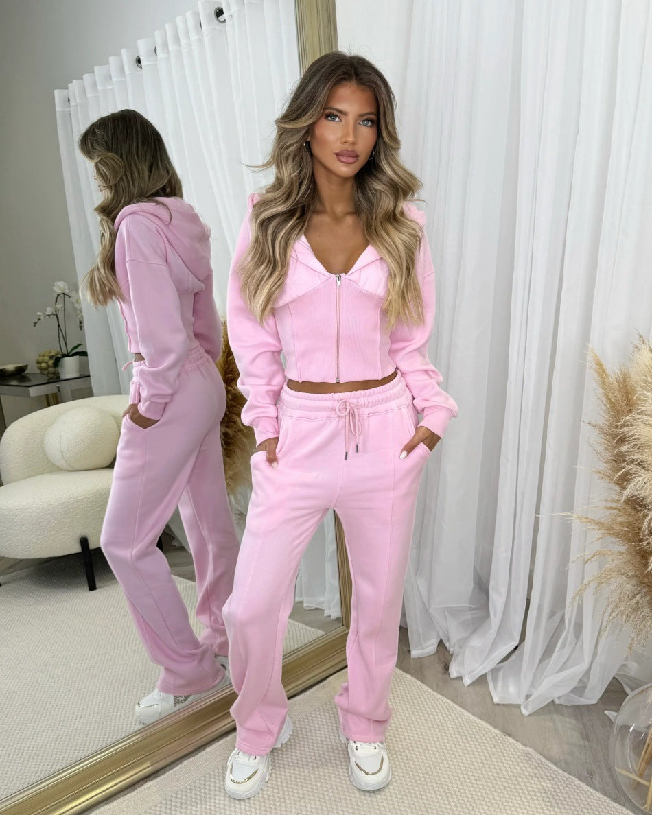 Kvinnors korta sweatshirtjacka med elegant dragkedja och lösa joggingsbyxor Mirla-Eva Jonsson