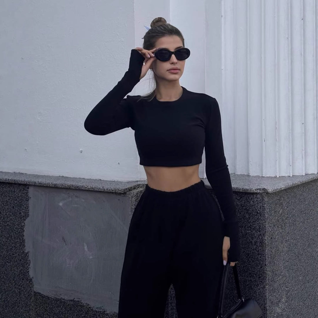 Kvinnors kortad fleece topp med vida byxor Mirla-Eva Jonsson