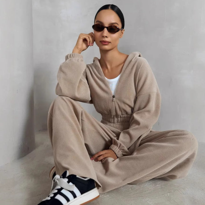 Kvinnors kortad sweatshirt med dragkedja och elastisk midja Mirla-Eva Jonsson