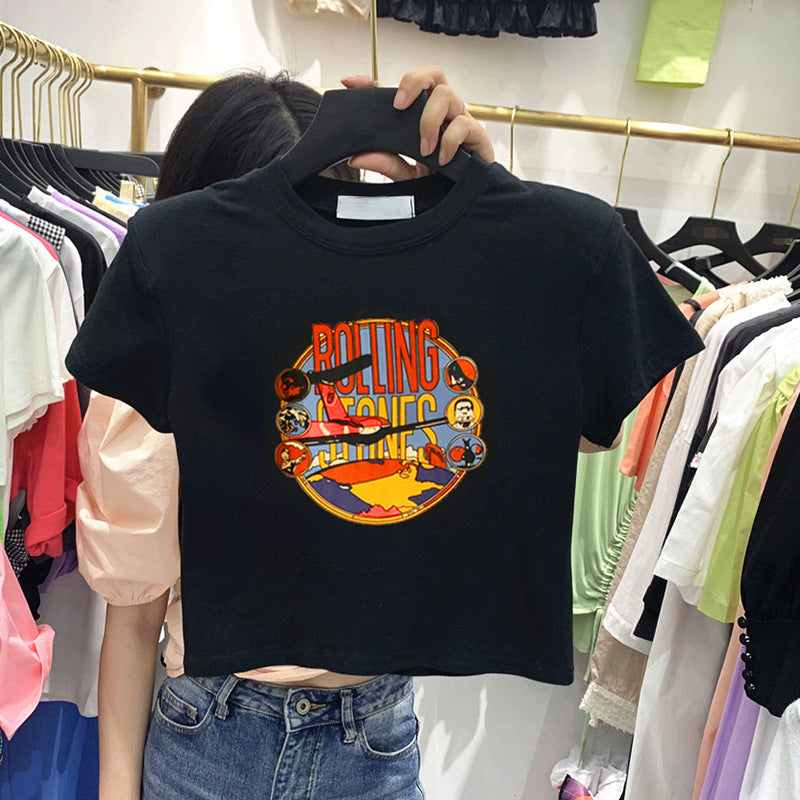 Kvinnors kortärmad T-shirt med kreativt tryckdesign och lös passform-Eva Jonsson