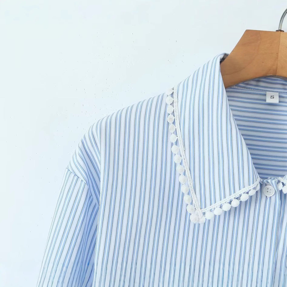 Kvinnors kortärmad blus med eleganta spetsdetaljer Mirla-Eva Jonsson
