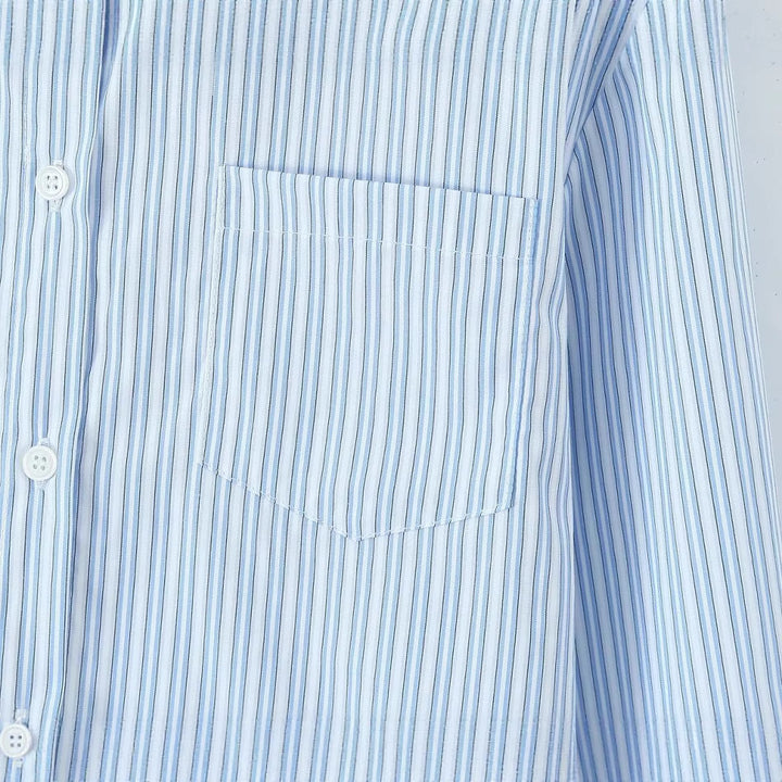 Kvinnors kortärmad blus med eleganta spetsdetaljer Mirla-Eva Jonsson