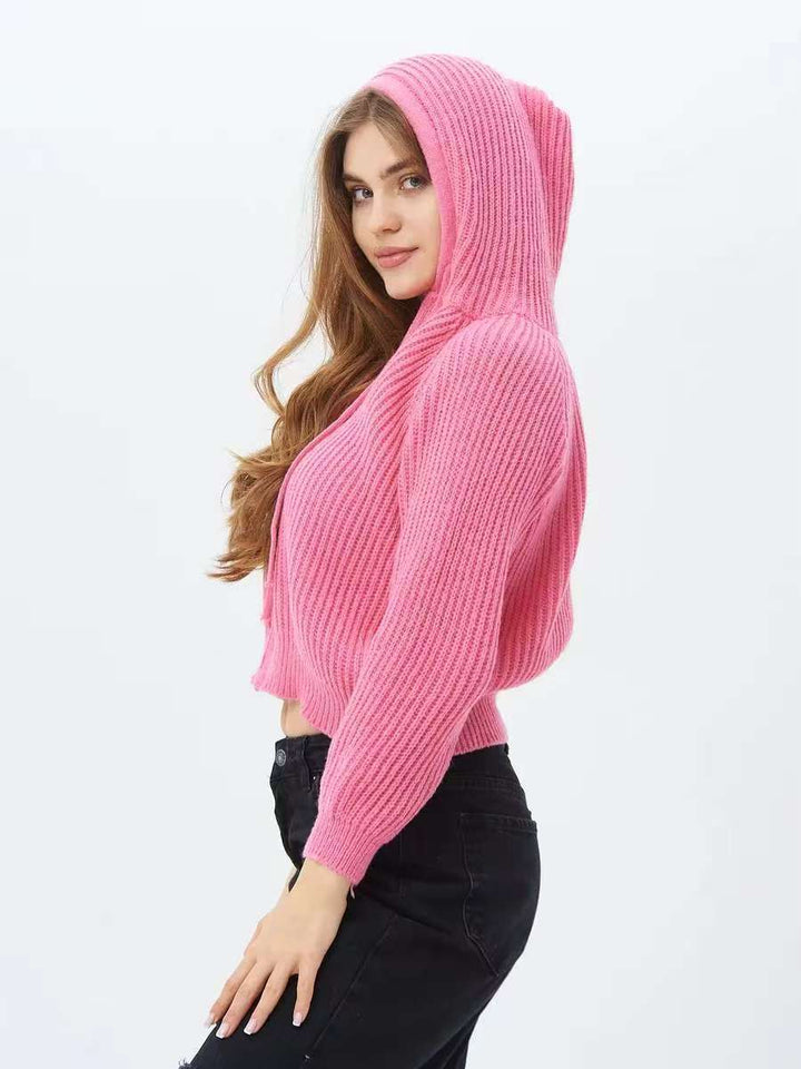 Kvinnors kortärmad hoodie i mjukt ribbat material med praktiska dragsnören Mirla-Eva Jonsson
