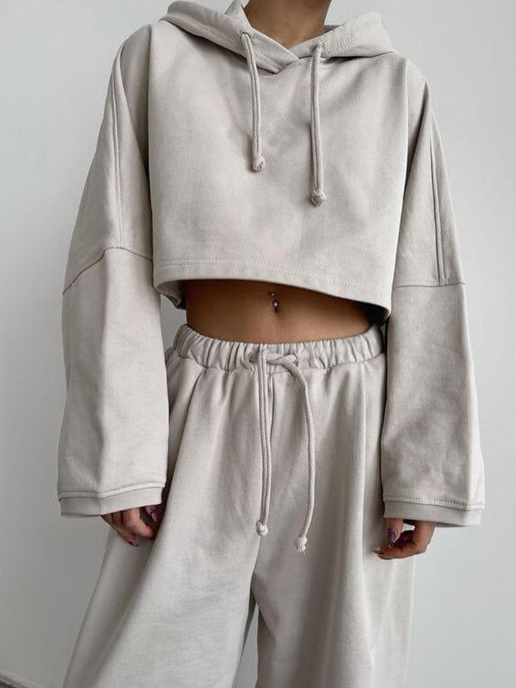 Kvinnors kortärmad hoodie med vida ärmar Mirla-Eva Jonsson