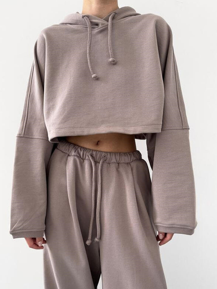 Kvinnors kortärmad hoodie med vida ärmar Mirla-Eva Jonsson