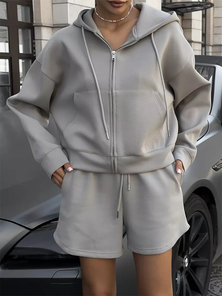 Kvinnors kortärmad hoodie och kort jogger set Mirla-Eva Jonsson