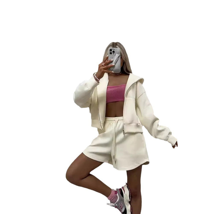 Kvinnors kortärmad hoodie och kort jogger set Mirla-Eva Jonsson