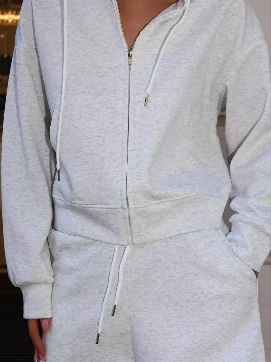 Kvinnors kortärmad hoodie och kort jogger set Mirla-Eva Jonsson