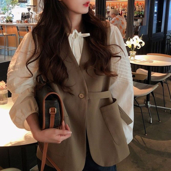 Kvinnors kortärmad omlottblus Mirla-Eva Jonsson