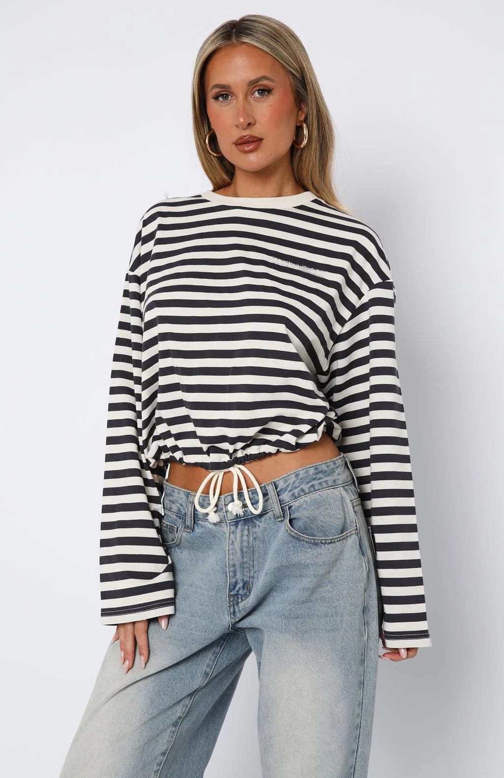 Kvinnors kortärmad sweatshirt med ränder och elastisk midja Mirla-Eva Jonsson