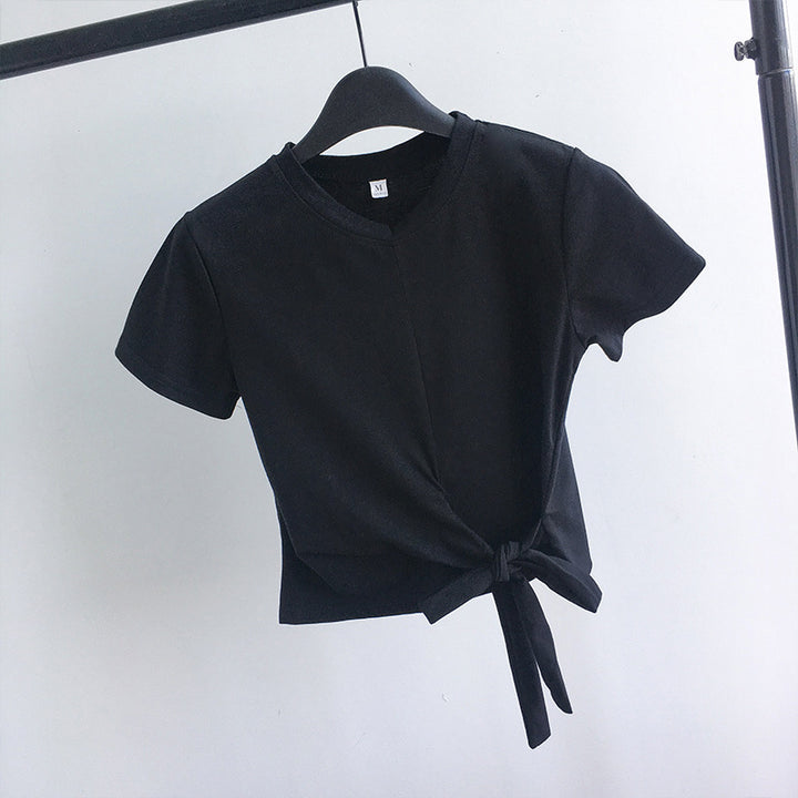 Kvinnors kortärmad t-shirt med sidoknut och avslappnad passform-Eva Jonsson