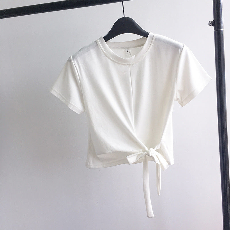 Kvinnors kortärmad t-shirt med sidoknut och avslappnad passform-Eva Jonsson