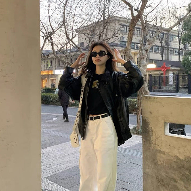 Kvinnors läderjacka i oversized stil med trendiga detaljer Mirla-Eva Jonsson