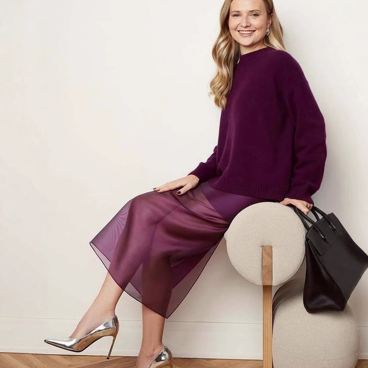 Kvinnors lång chiffongkjol med sidssprund och elegant silhuett-Eva Jonsson