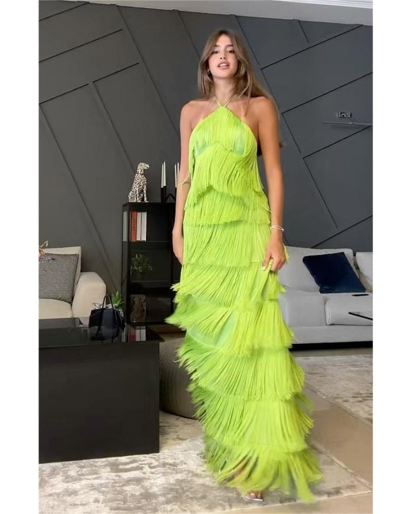 Kvinnors lång frans maxi klänning med justerbara remmar och elegant drapering design-Eva Jonsson