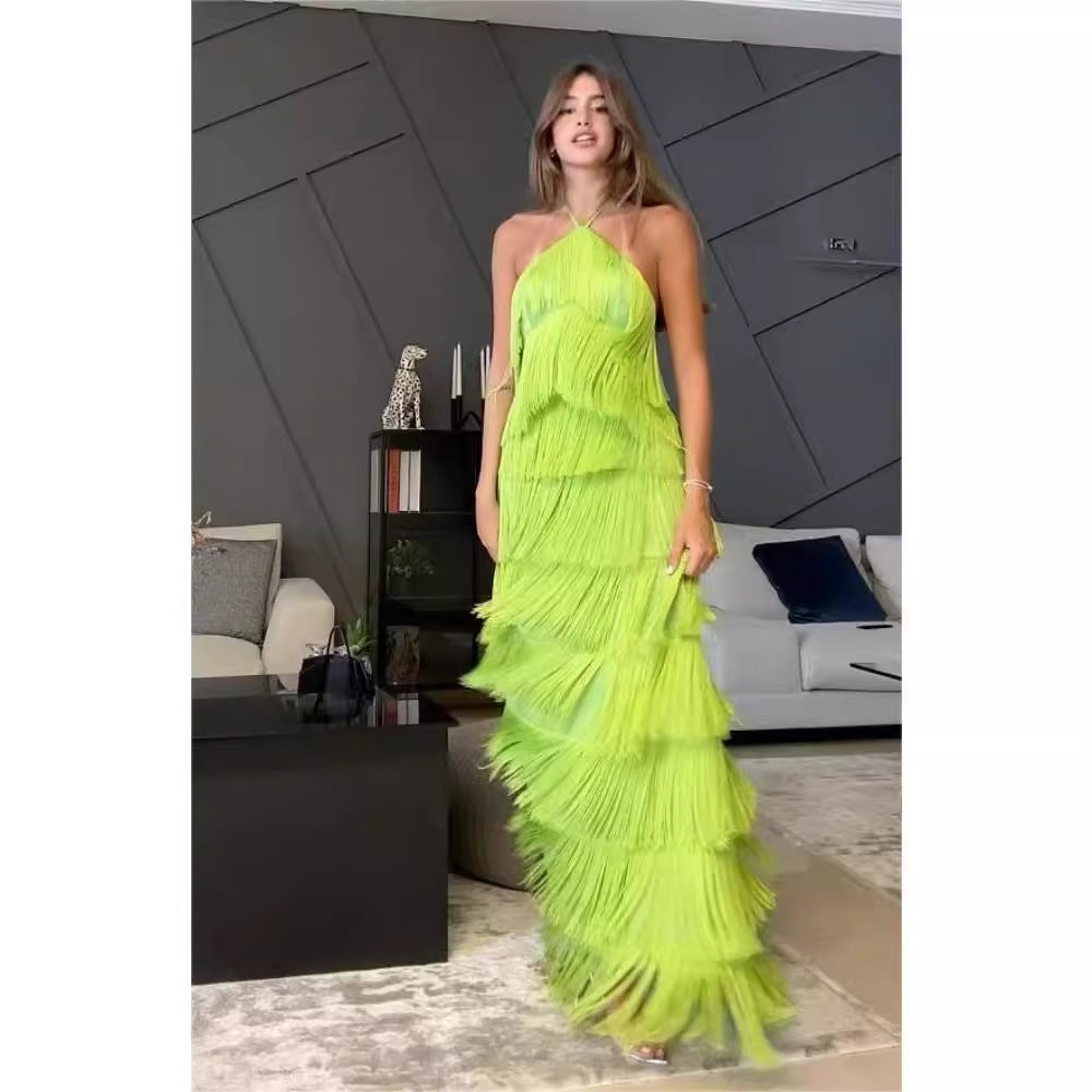 Kvinnors lång frans maxi klänning med justerbara remmar och elegant drapering design-Eva Jonsson