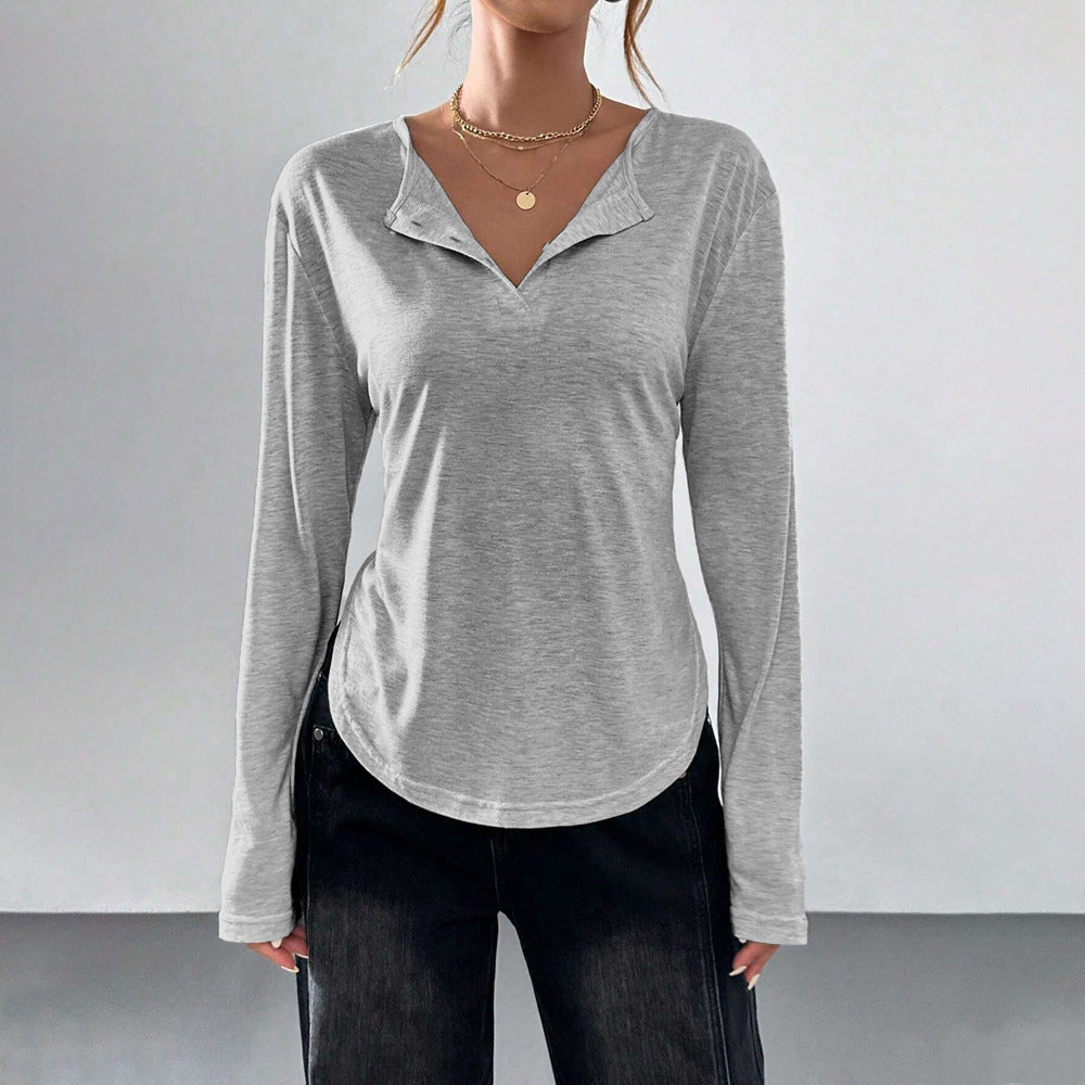 Kvinnors långärmad T-shirt med subtil V-hals och avslappnad passform Mirla-Eva Jonsson