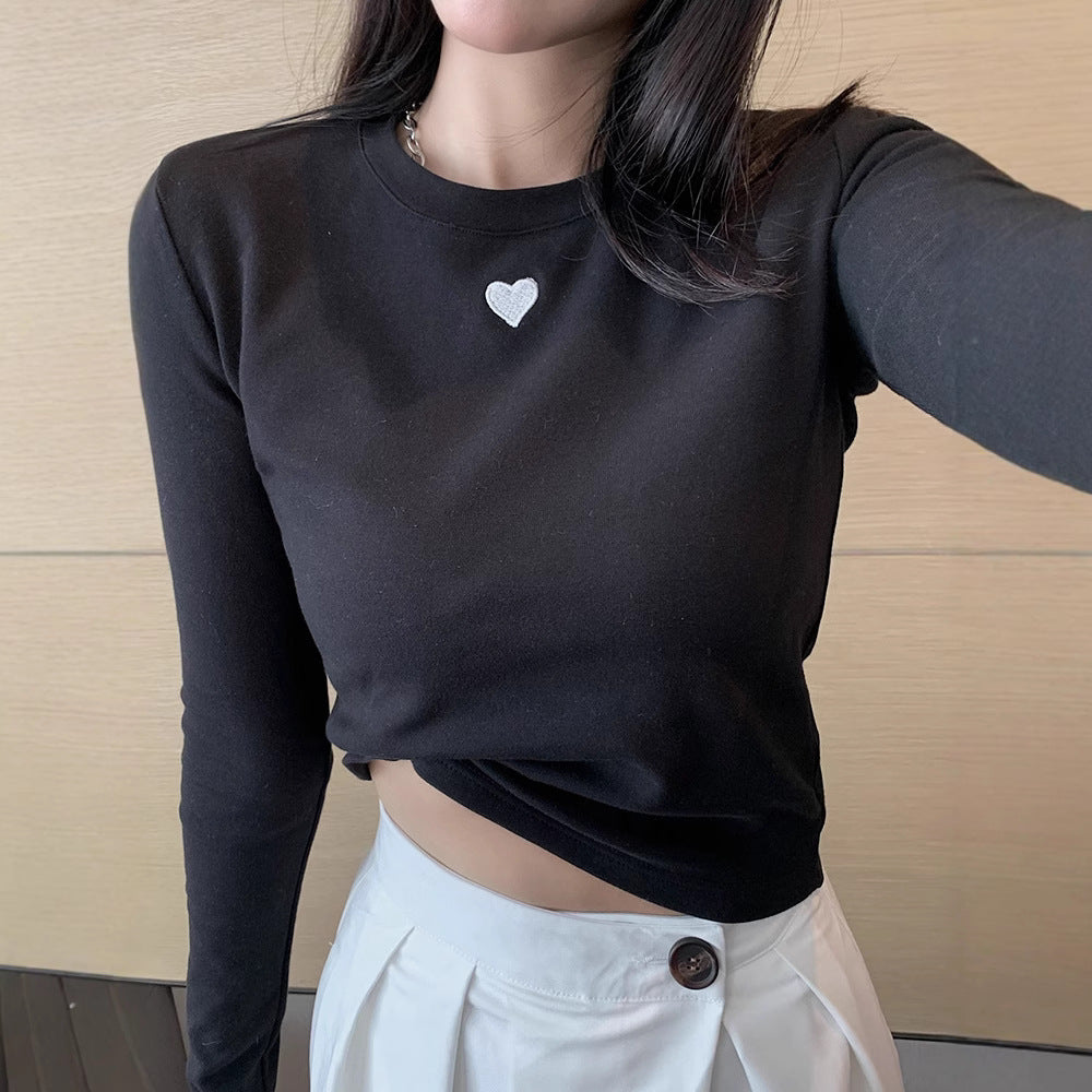 Kvinnors långärmad bas t-shirt med modernt hjärtmotiv Mirla-Eva Jonsson