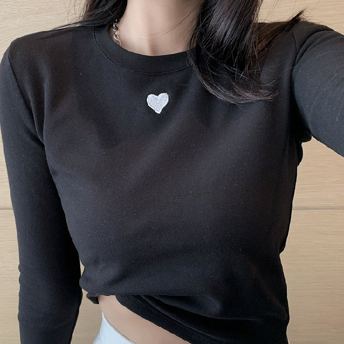Kvinnors långärmad bas t-shirt med modernt hjärtmotiv Mirla-Eva Jonsson