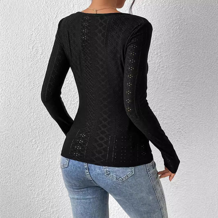 Kvinnors långärmad bodysuit med fyrkantig halsringning och eleganta volanger Mirla-Eva Jonsson
