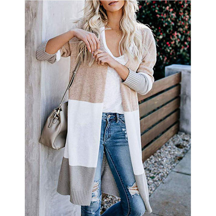 Kvinnors långärmad cardigan i modern färgblockdesign Mirla-Eva Jonsson
