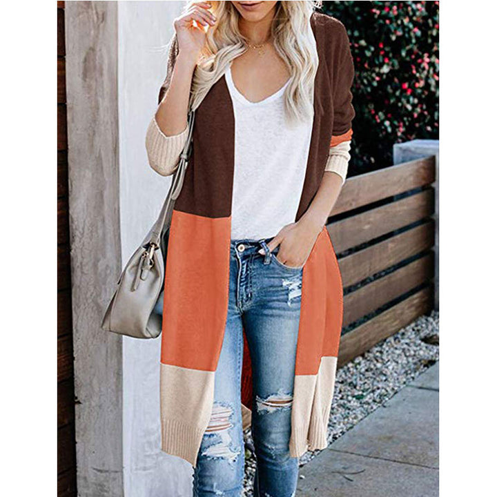 Kvinnors långärmad cardigan i modern färgblockdesign Mirla-Eva Jonsson