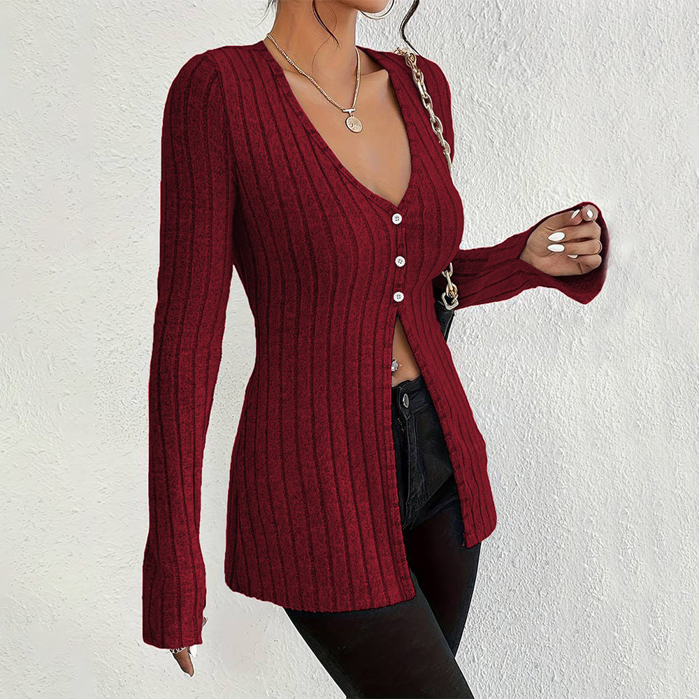 Kvinnors långärmad cardigan med fin ribbad textur och eleganta knappdetaljer Mirla-Eva Jonsson