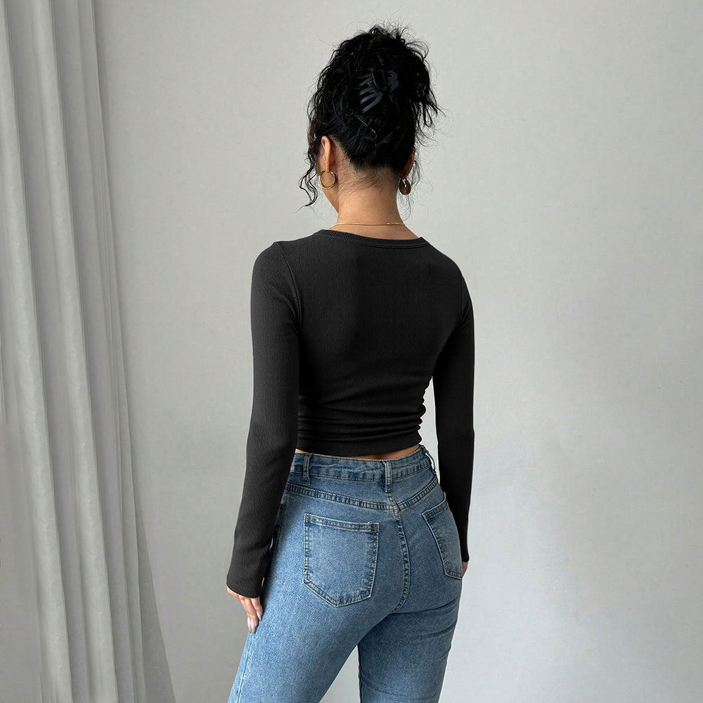 Kvinnors långärmad crop top med elegant knapprad på framsidan Mirla-Eva Jonsson