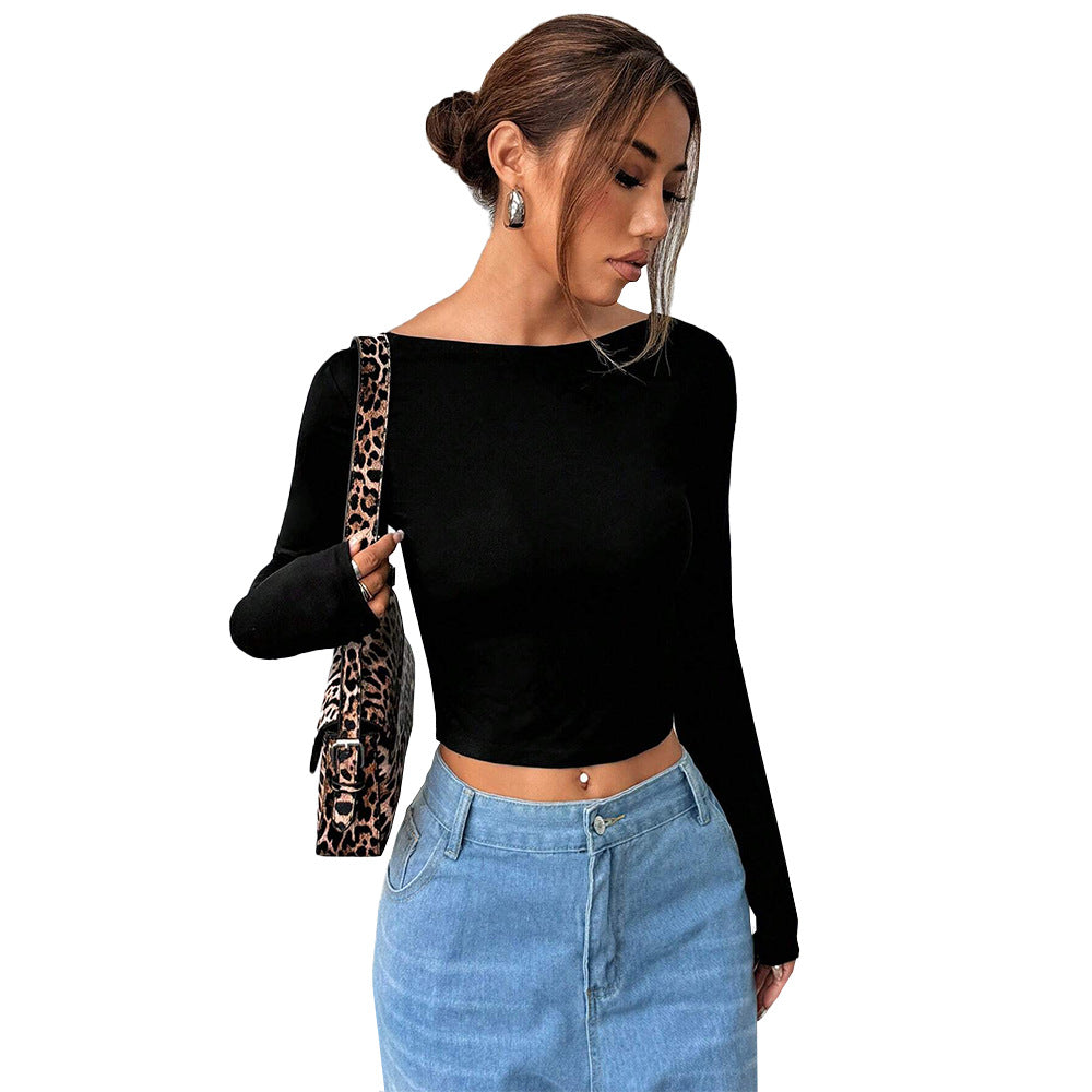 Kvinnors långärmad crop top med elegant rund halsringning och figursmickrande skärning Mirla-Eva Jonsson